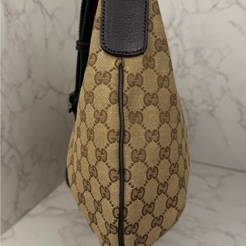 Gucci Half Moon Saddle Crossbody GG Canvas Hobo Bag with Green and Red Strap - Picture 4 of 16